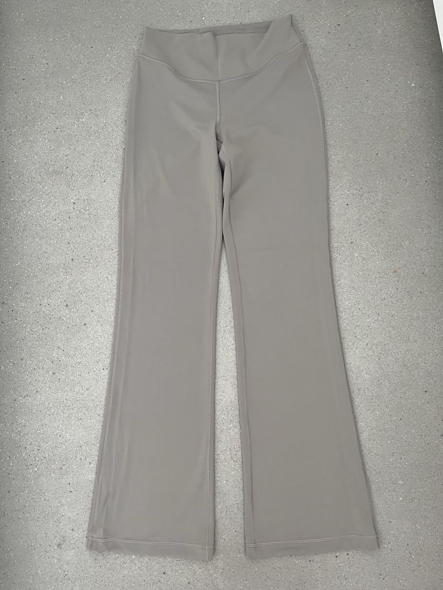 Lululemon Hosen: Lululemon Flare – Gebraucht aus Dottikon von kat_jk9m