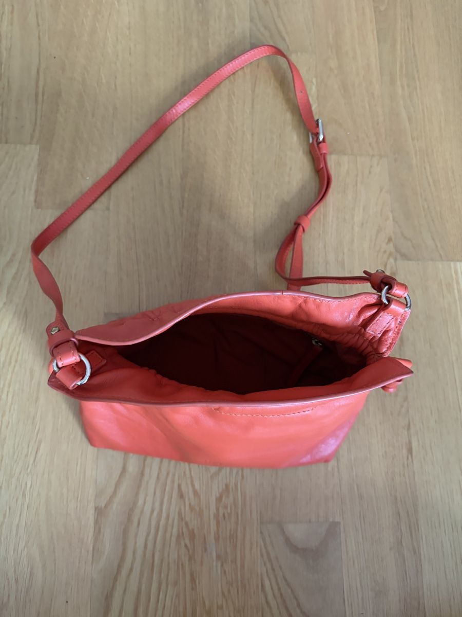 Taschen für Damen: Ledertasche orange, petite Mendigote – Gebraucht aus Zürich von krisiquak12 1