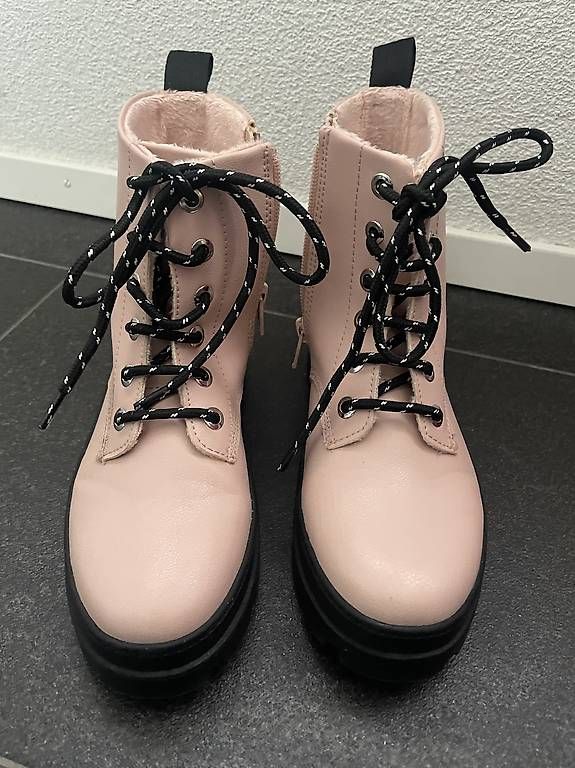 Schuhe für Mädchen: Mädchen Boots – Gebraucht aus Münchenbuchsee von Principessa84 1