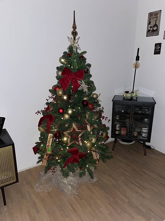 Alle Dekorationen: Weihnachtsbaum inkl. Deko – Gebraucht aus Thun von loria100 1