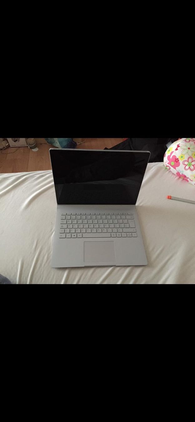Microsoft Notebook: Microsoft Surface book 2 – Usato da Winterthur venduto da zwa_tr97 1