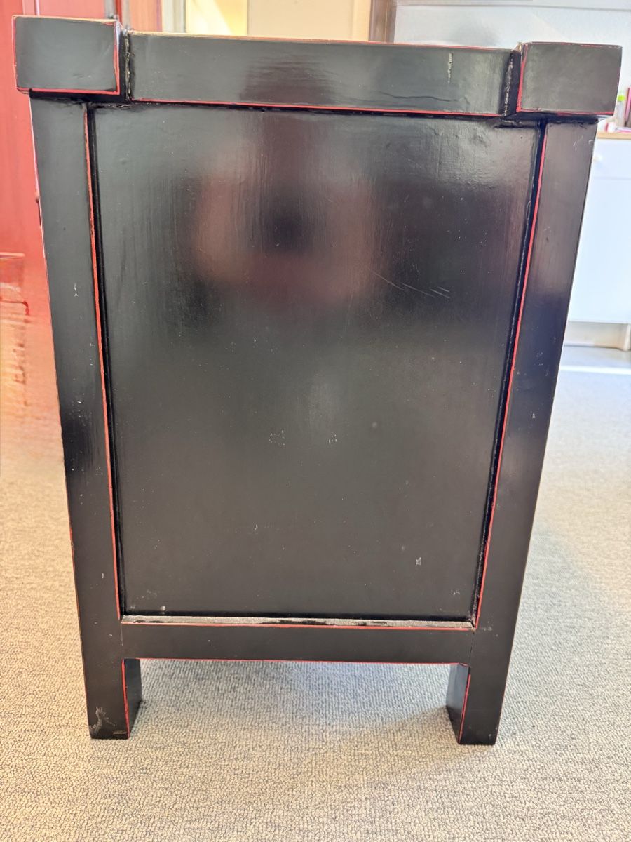 Cassettiere: Chinesische Lowboard Kommode schwarz-rot – Usato da Adliswil venduto da Bellezza06 1