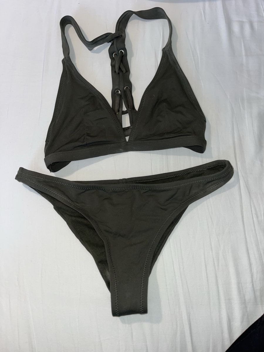 Badekleider & Bikinis: Maillot de bain kaki Jennyfer – Gebraucht aus Pully von ari_78pk 1