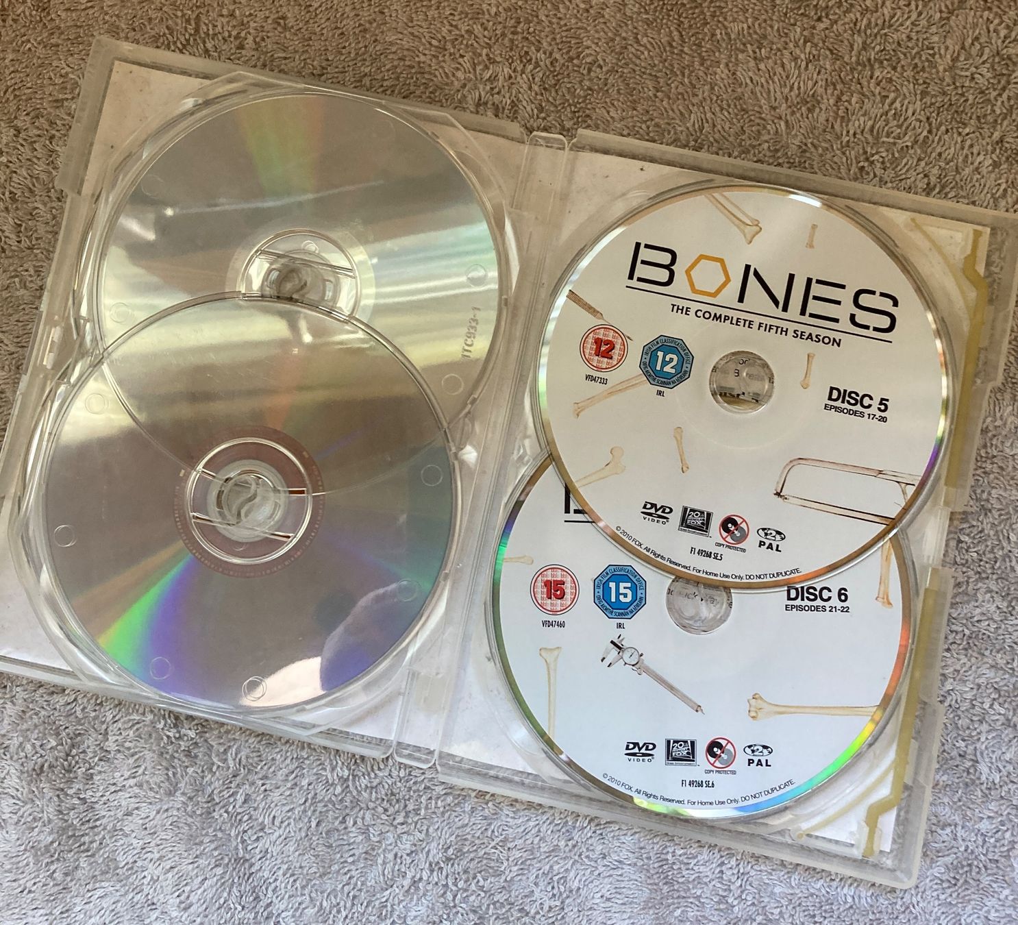 Alle DVDs: Bones  - Fifth Season (UK) – Gebraucht aus Wolfhausen von uchuva26 3