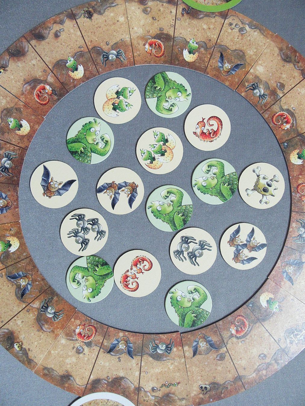 Haba Giochi: HABA - Drachenstark - ein feuriges Drachenrennen – Usato da Auenstein venduto da Padabimbim 6