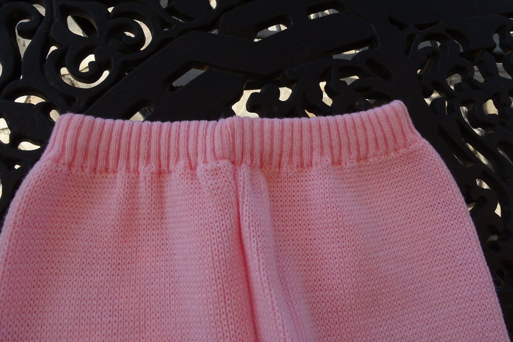 Lotti & Set di vestiti: neuf pantalon pull bébé 6 mois Hose Pullover neu 6 Monate 68 – Nuovo e nell'imballaggio originale da Lugnorre venduto da gg17 5