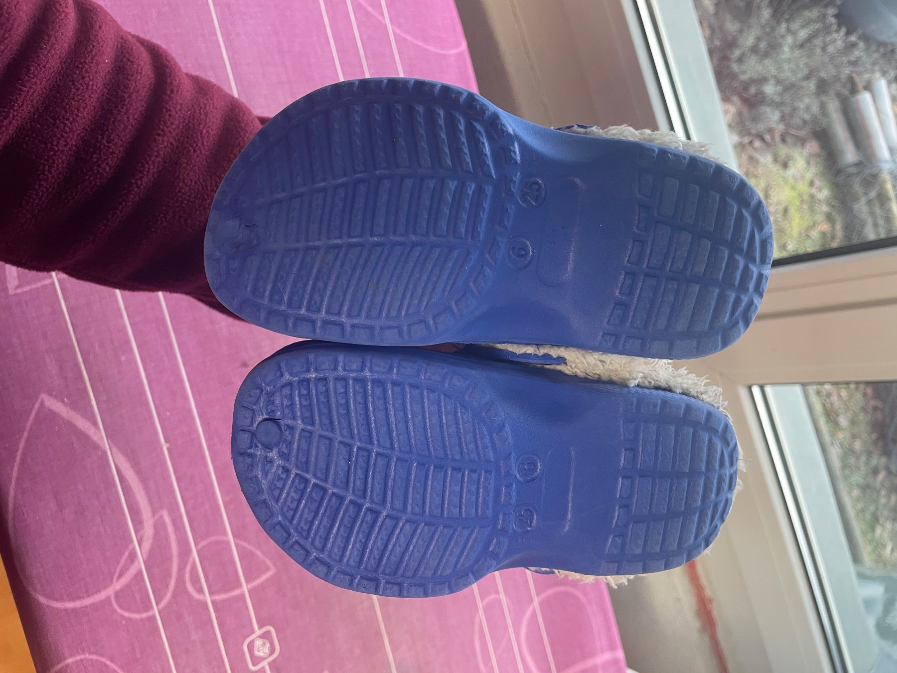 Scarpe per ragazzi: Chaussures enfants taille 25 – Usato da Les Geneveys-sur-Coffrane venduto da pipocas2009 1