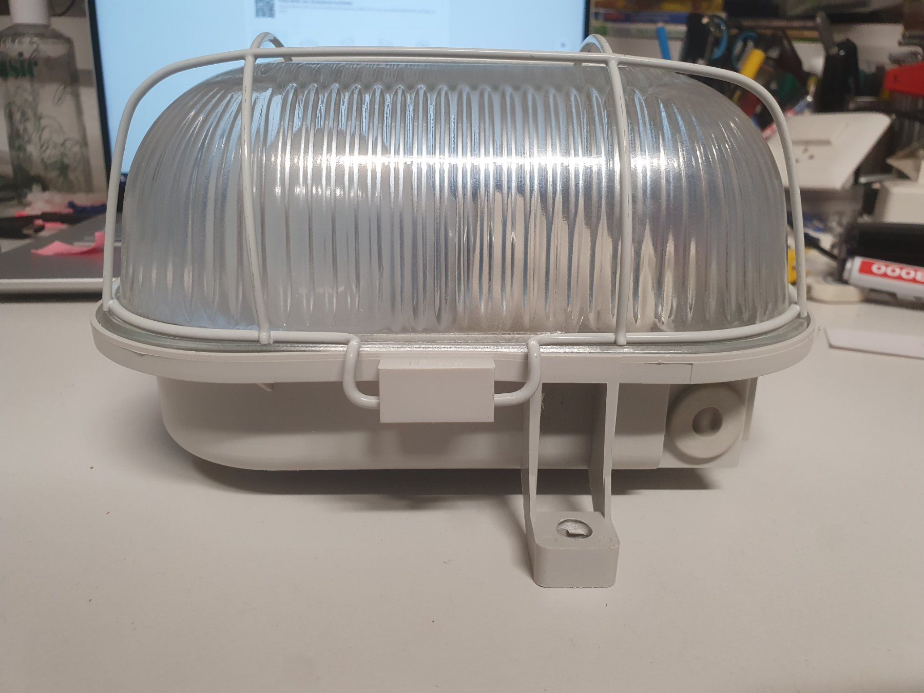 Lampade: Oval Feuchtraumleuchte E27 Ovalleuchte IP44 Nass – Usato da Zürich venduto da eymen20 3