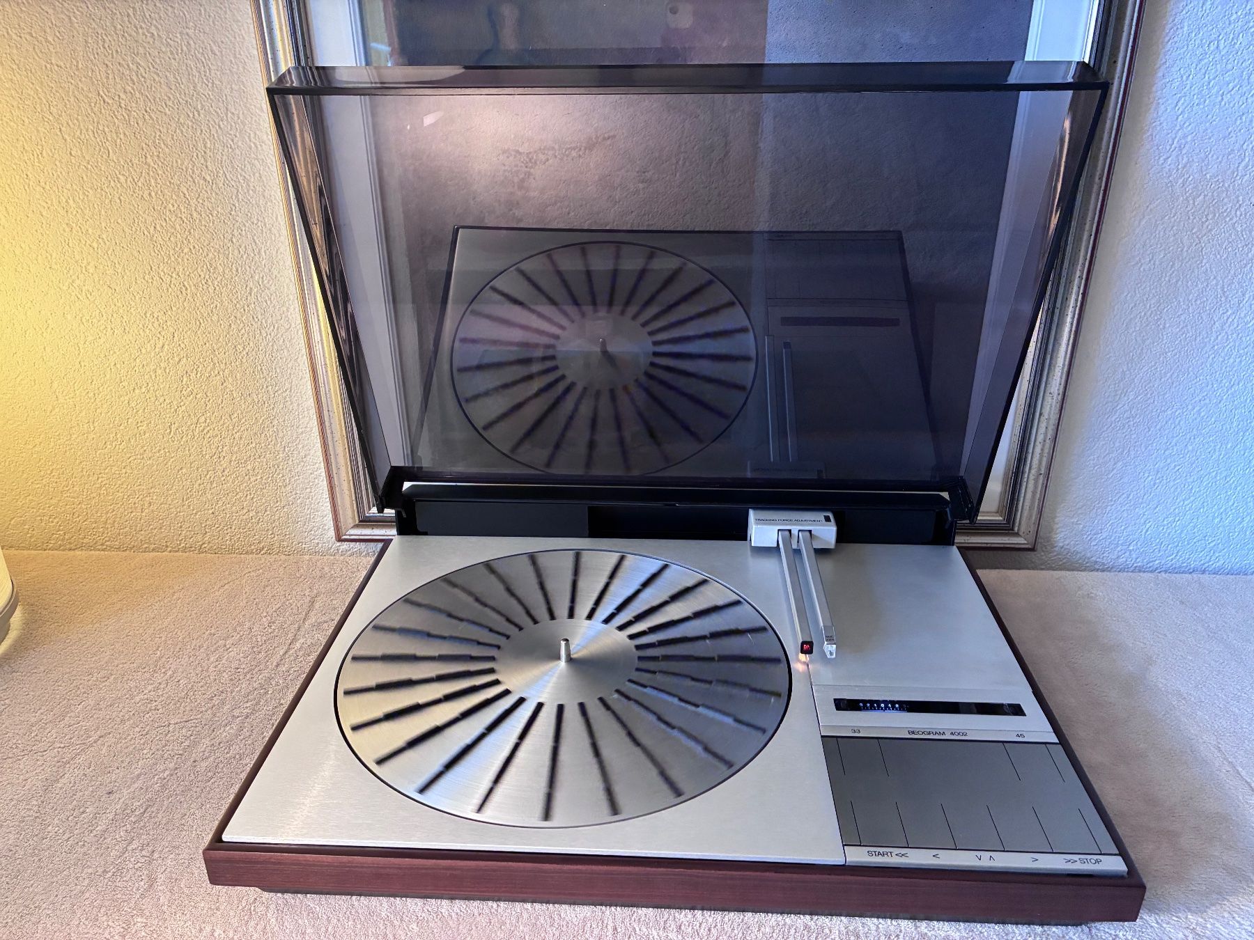 Bang & Olufsen Giradischi: Bang & Olufsen Beogram 4002 . – Usato da Zürich venduto da HiFiAtelier 2