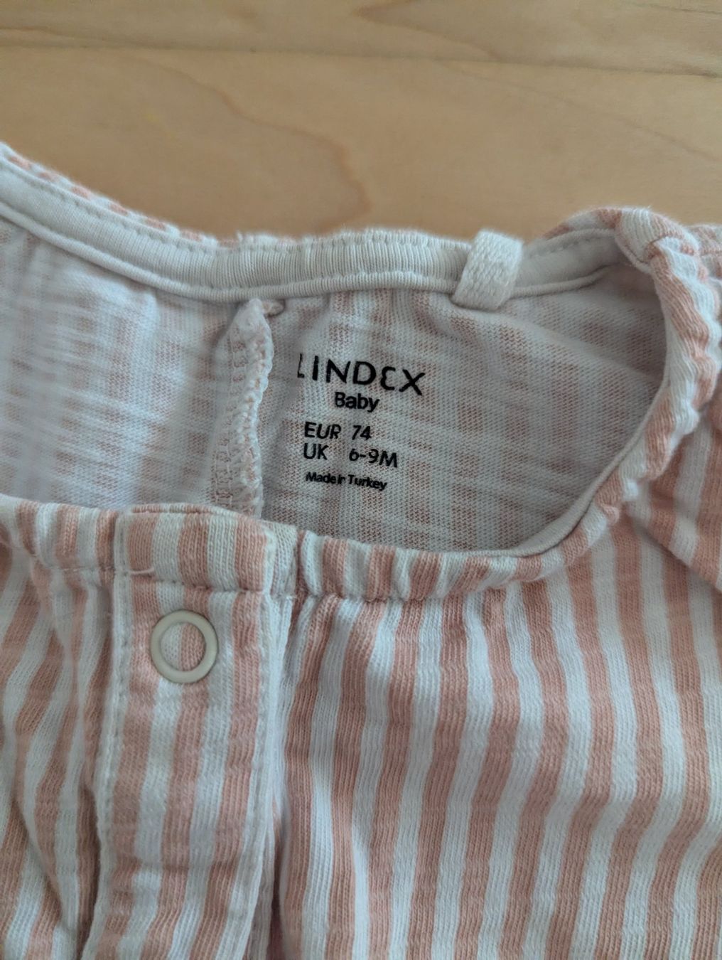 Pagliaccetti: Strampler LINDEX gestreift Grösse 74 (6-9M) – Usato da Uster venduto da petches 2