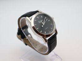 Neuwertige ungetragene Herren Uhr (läuft mit Garantie)