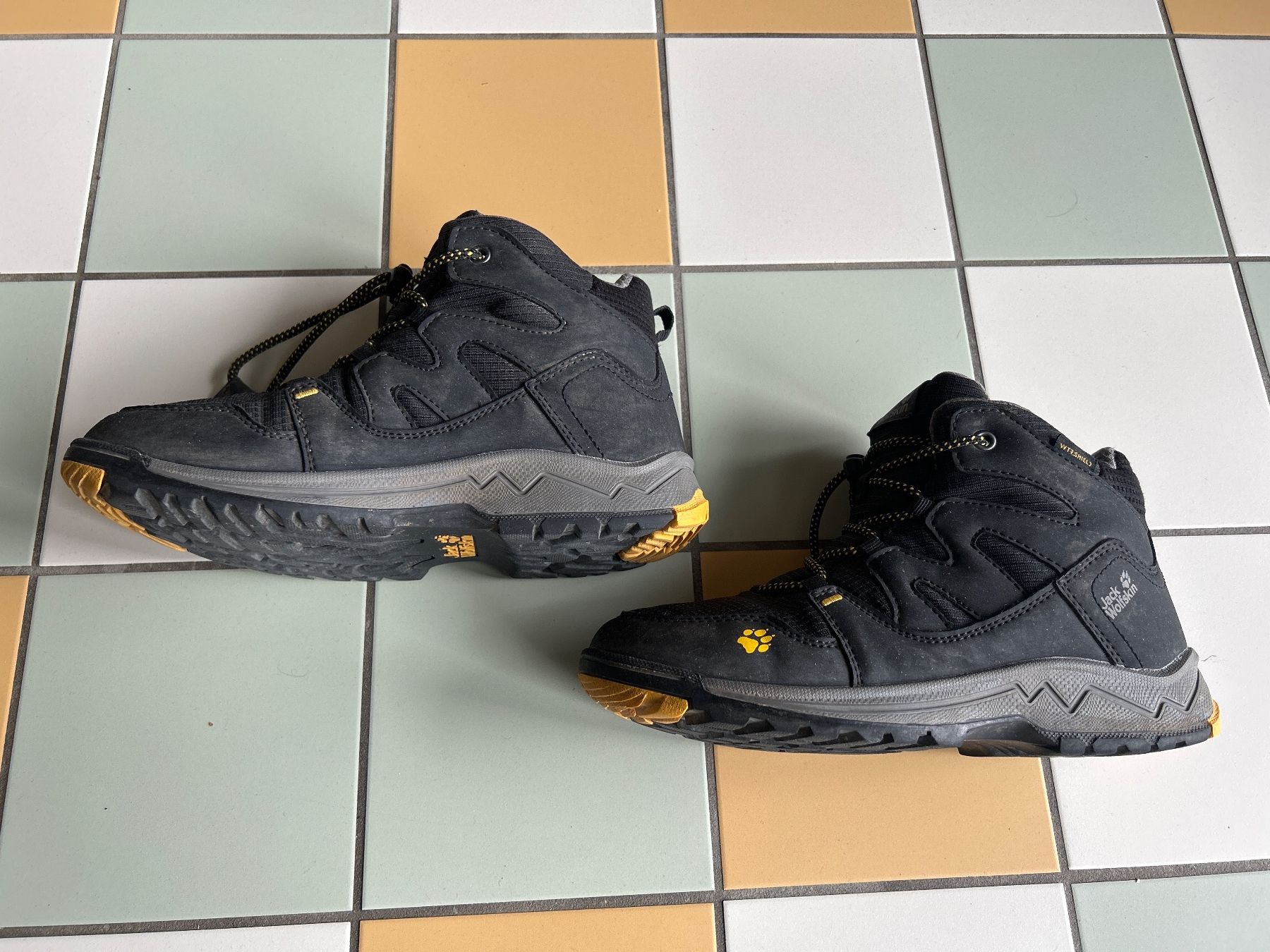 Jack Wolfskin Schuhe für Jungen: Jack Wolfskin-Wanderschuhe Gr. 36 – Gebraucht aus Zürich von Diekosaken 2