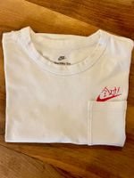 The Nike Tee Pocket Shirt XXL Swoosh Back Print neuwertig