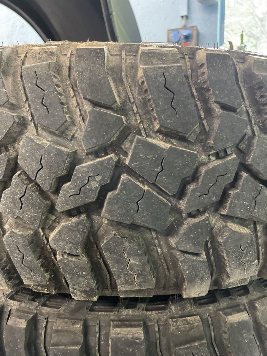 Pneumatici & Ruote complete: Cooper STT 275/65R18 MudTerrain – Usato da Heitenried venduto da Alpuchalb 1