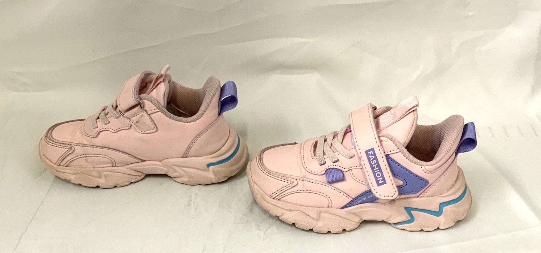 Chaussures filles: Mädchenturnschuhe – D'occasion à Zürich par Drahtzug 1