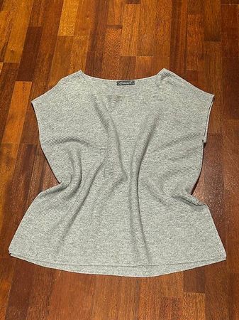Grauer Poncho/Cape aus Merinowolle Gr XS-M/L