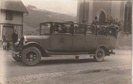 offener Reisecar