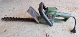 Taille-haies Black & Decker GT233