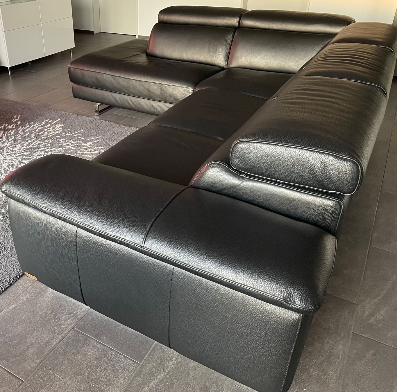 Sofas: Schwarzes Ecksofa aus Leder – Gebraucht aus Birmenstorf AG von Paolo074 1