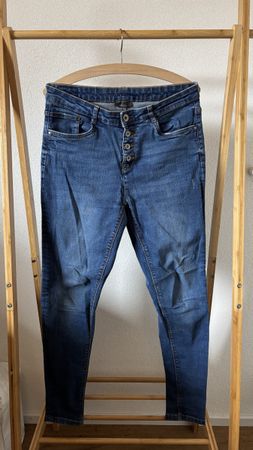Jeans mit Knopfleiste, Gr. 40 - Top Zustand!