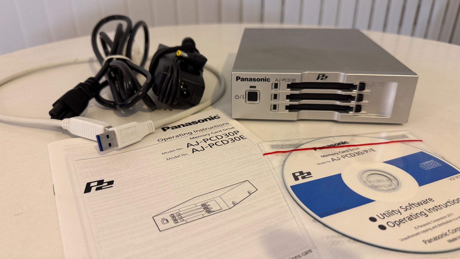 Videocamere: Panasonic AJ-PCD30 Kartenlesegerät – Usato da Bern venduto da nyost 1