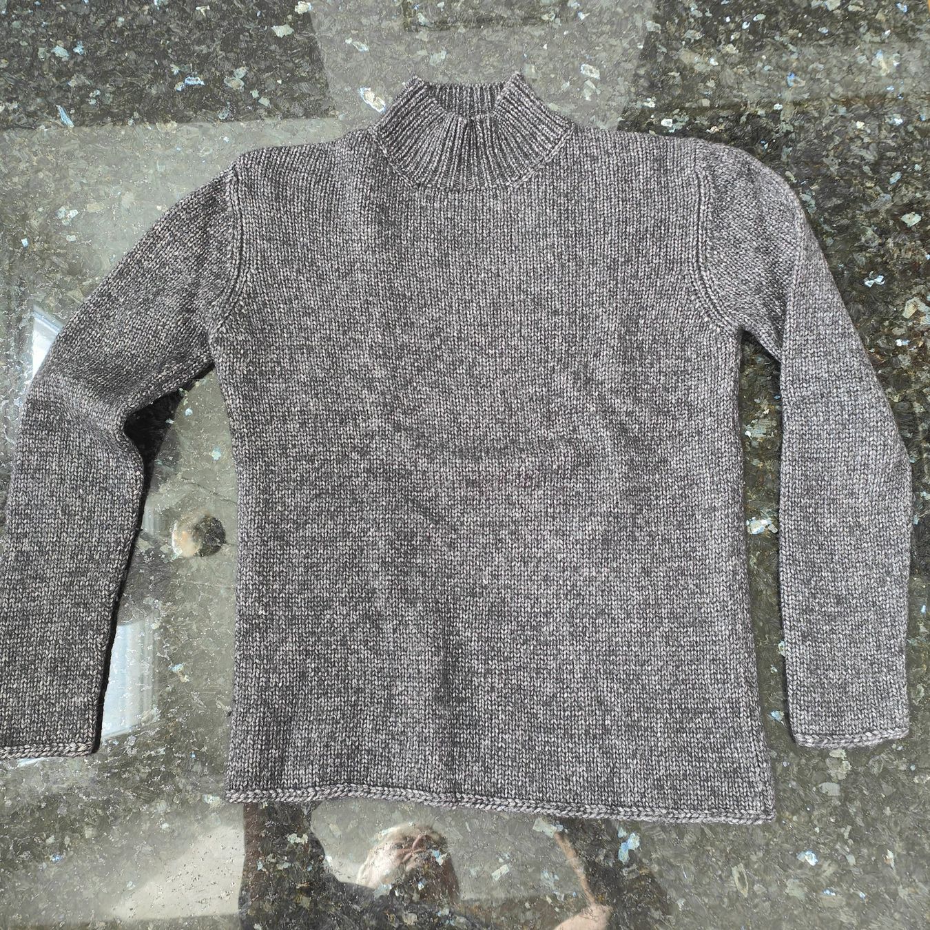 Pullover & Sweatshirts: Pullover – Gebraucht aus Zürich von Mumpfi9