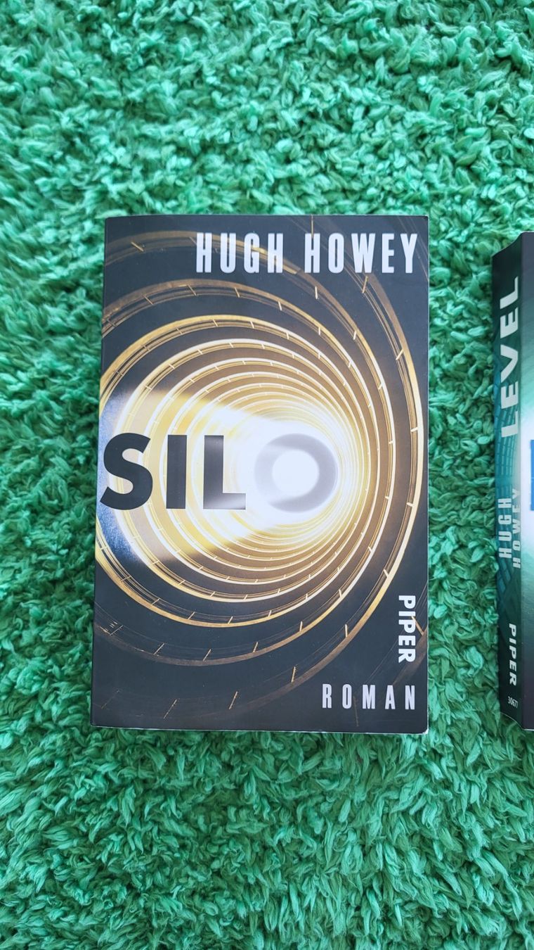 Libri: Hugh Howey - Silo Trilogie - Silo, Level, Exit (Deutsch) – Usato da St. Gallen venduto da a_b_5pkq 1
