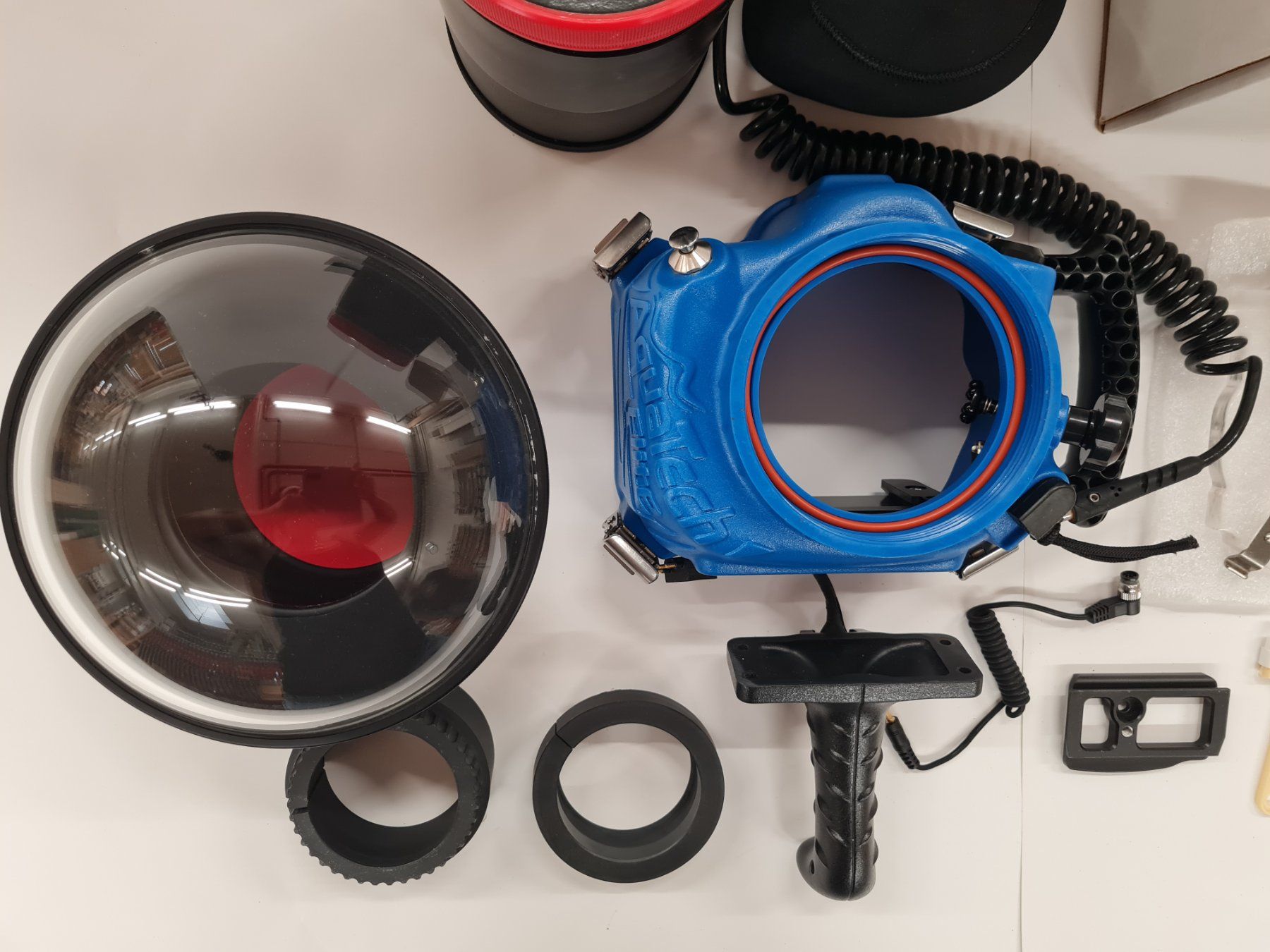 Lampes & Photographie: Grosses AquaTech Elite Unterwasser-Set – D'occasion à Blumenstein par Funicorn 7