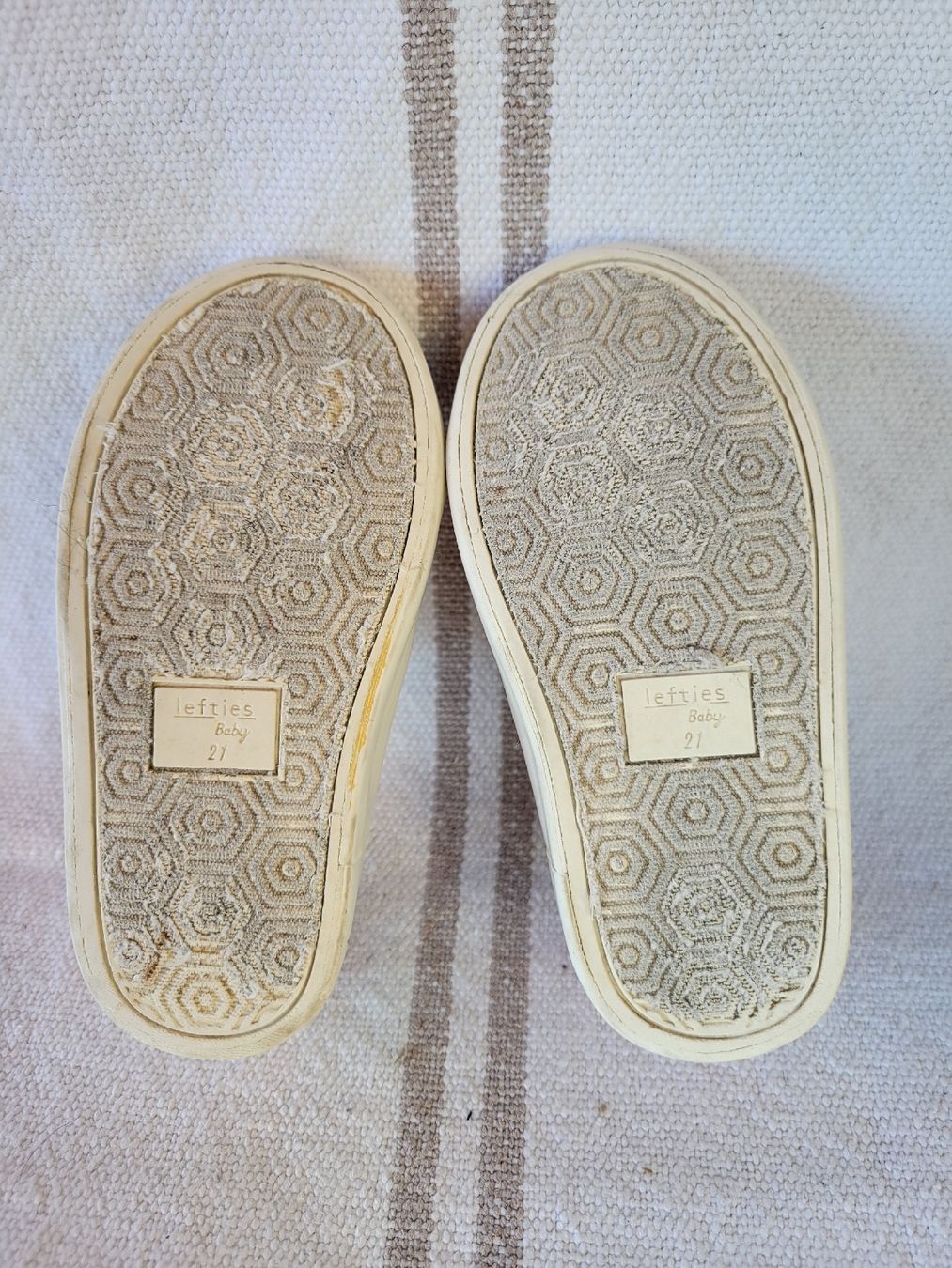 Schuhe für Jungen: Sneakers lefties, taille 21 – Gebraucht aus Neuchâtel von valerizette 5