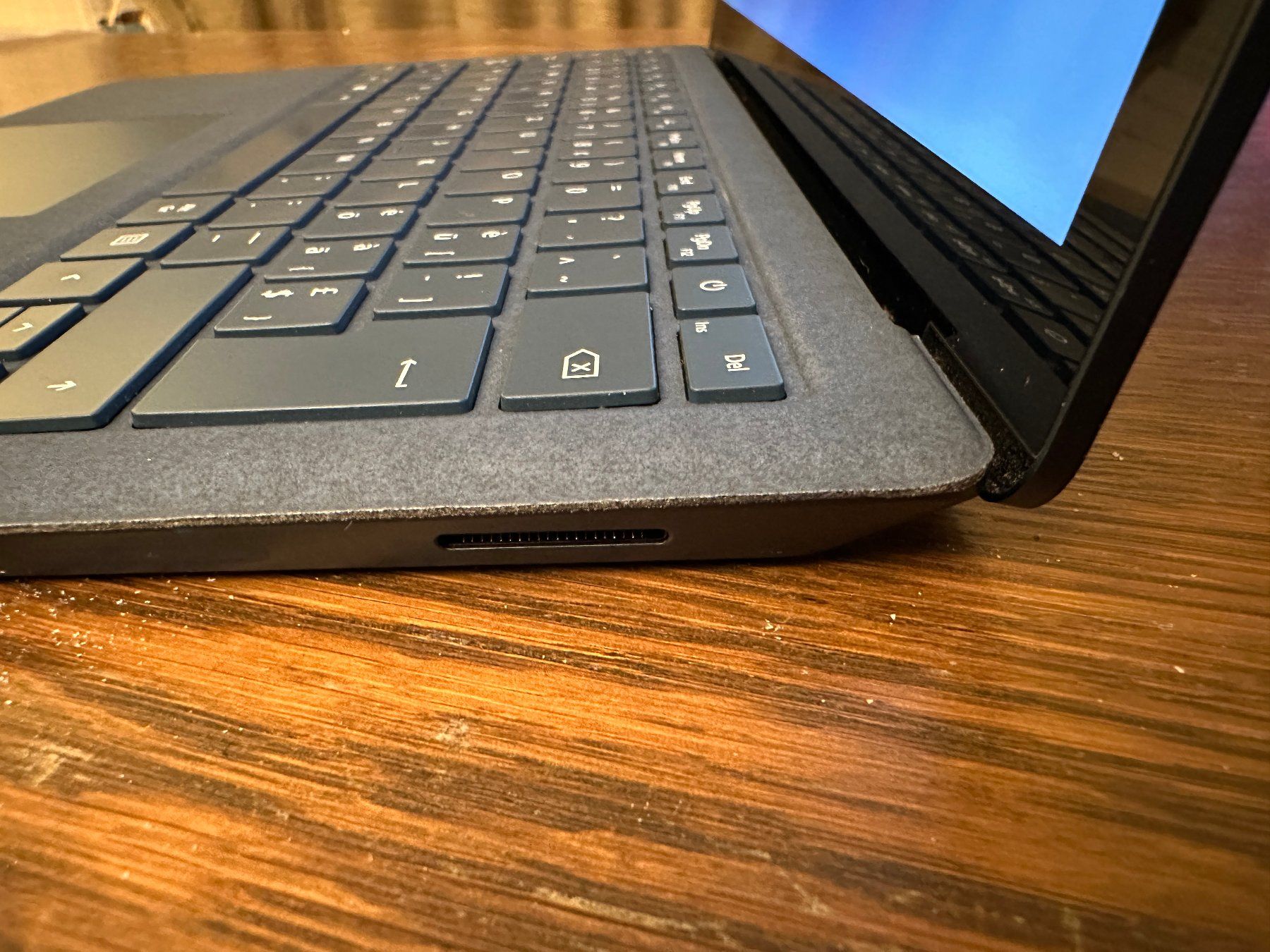 Microsoft Notebook: Microsoft Surface Laptop 2, 13.5", i5, 256GB SSD, Win11 Home – Usato da zürich venduto da markant13 7