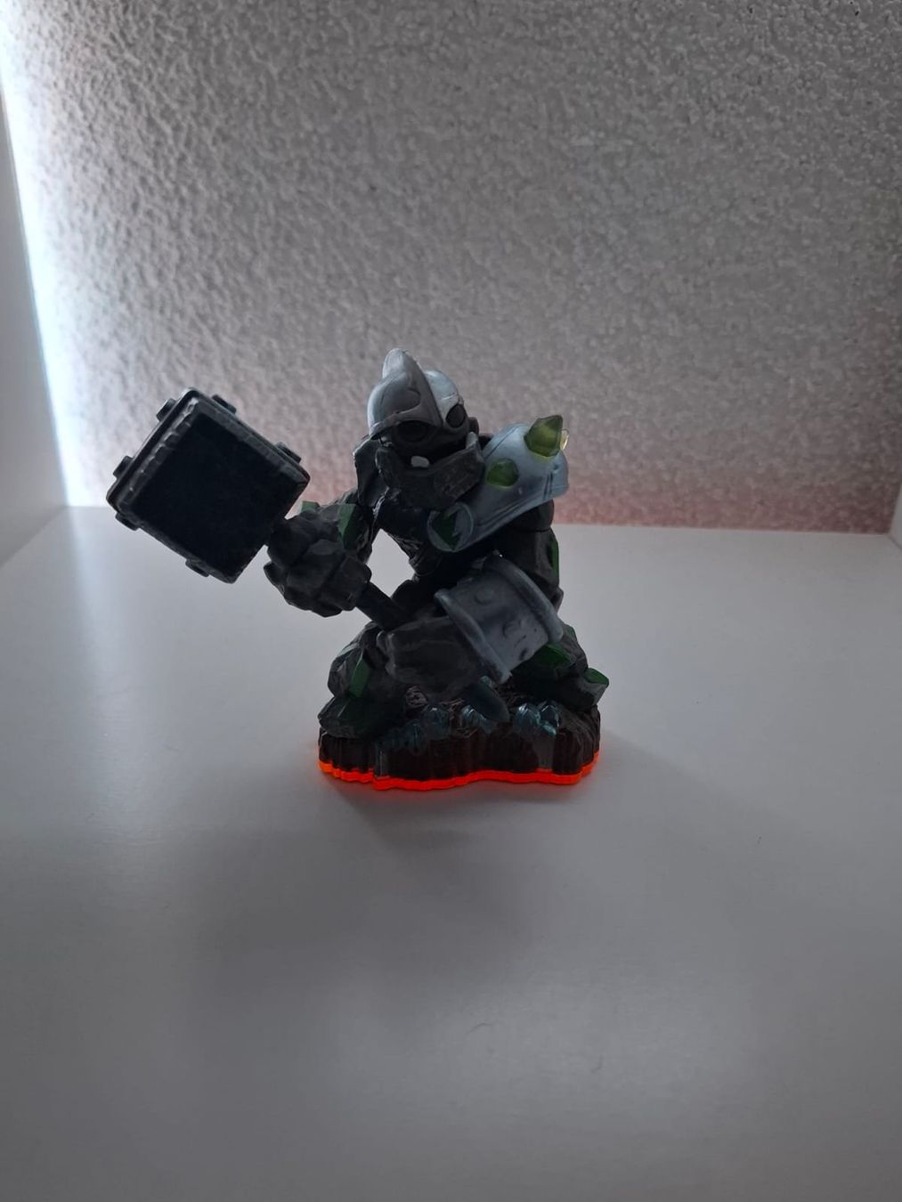 Statuette: Skylander Figur Crusher – Nuovo (secondo la descrizione) da Hohentannen venduto da MagmaCollectibles