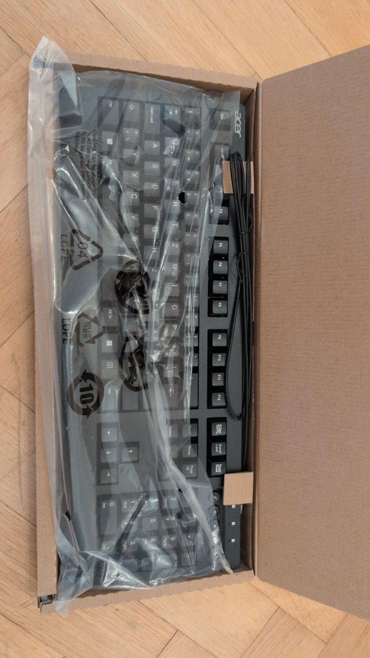 Acer Tastaturen: Acer Tastatur schwarz neu – Neu und originalverpackt aus Bern von SimeonM