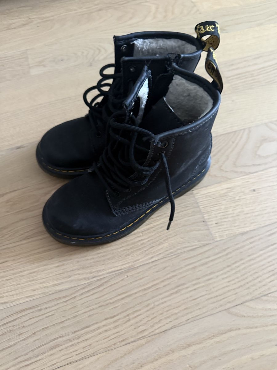 Scarpe da uomo: Dr Martens gr 31 – Usato da Lufingen venduto da FilipaPCD