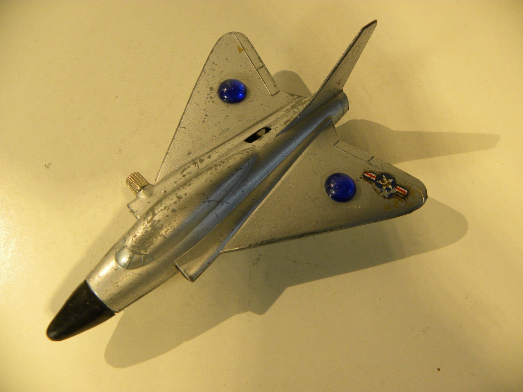 Schuco Kit di modellismo & Modellini statici: Modell Schuco Micro Jet 1033 Douglas Sky Ray – Usato da Reinach venduto da Taysalmon