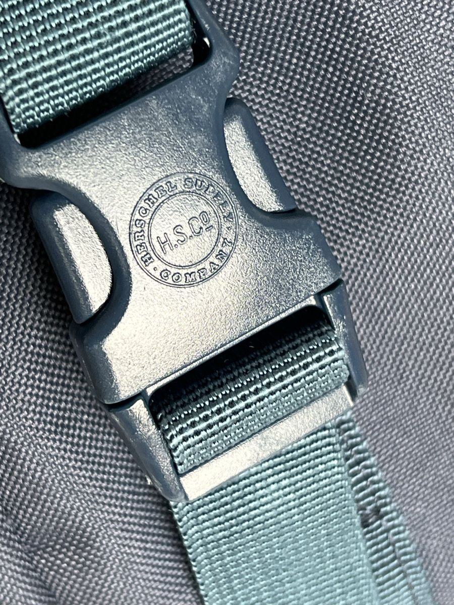 Herschel Zaini: Herschel Supply Company Backpack Rucksack Sac à dos – Usato da Ecublens VD venduto da staceys.stuff 2