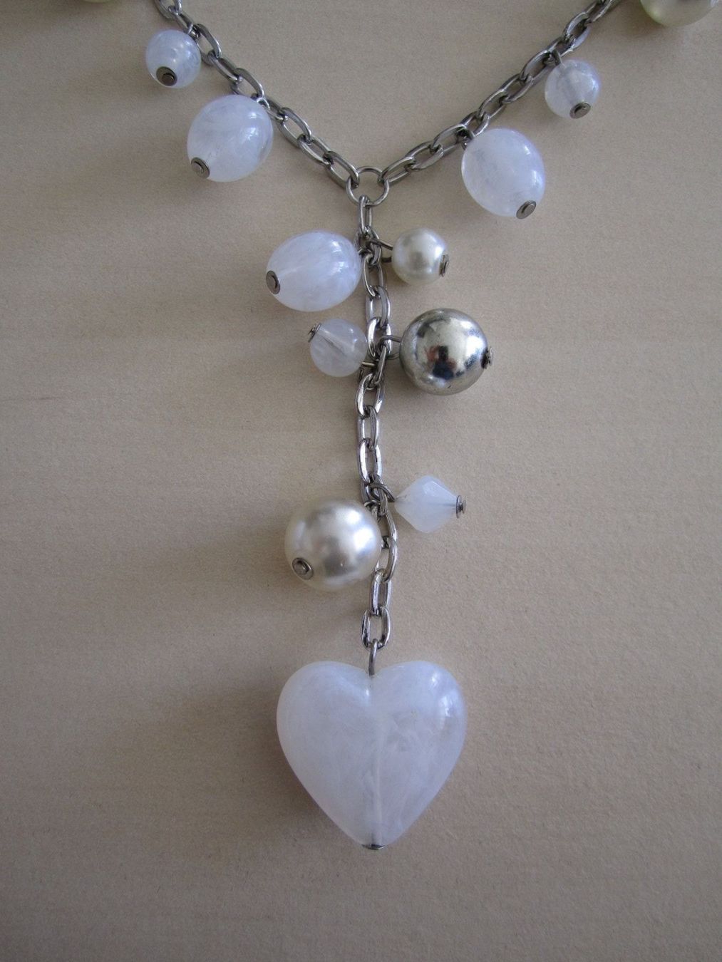 Catenine: Collier avec cœur et perles – Usato da Lausanne venduto da Kmm03 1