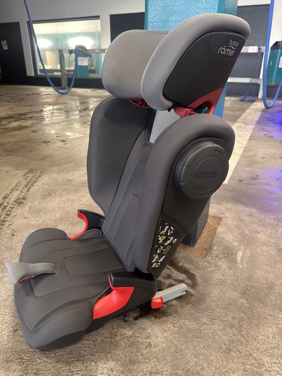 Britax Römer Seggiolini per auto: Römer Britax Kidfix Kindersitz – Usato da Brüttisellen venduto da dod_tdz2 1
