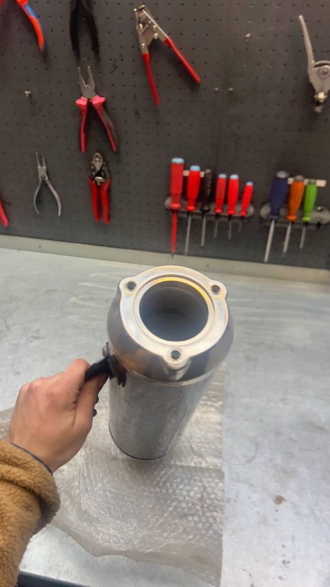 Auspuffanlagen: Carbon Endschalldämpfer – Gebraucht aus Schötz von the_8jlv 1