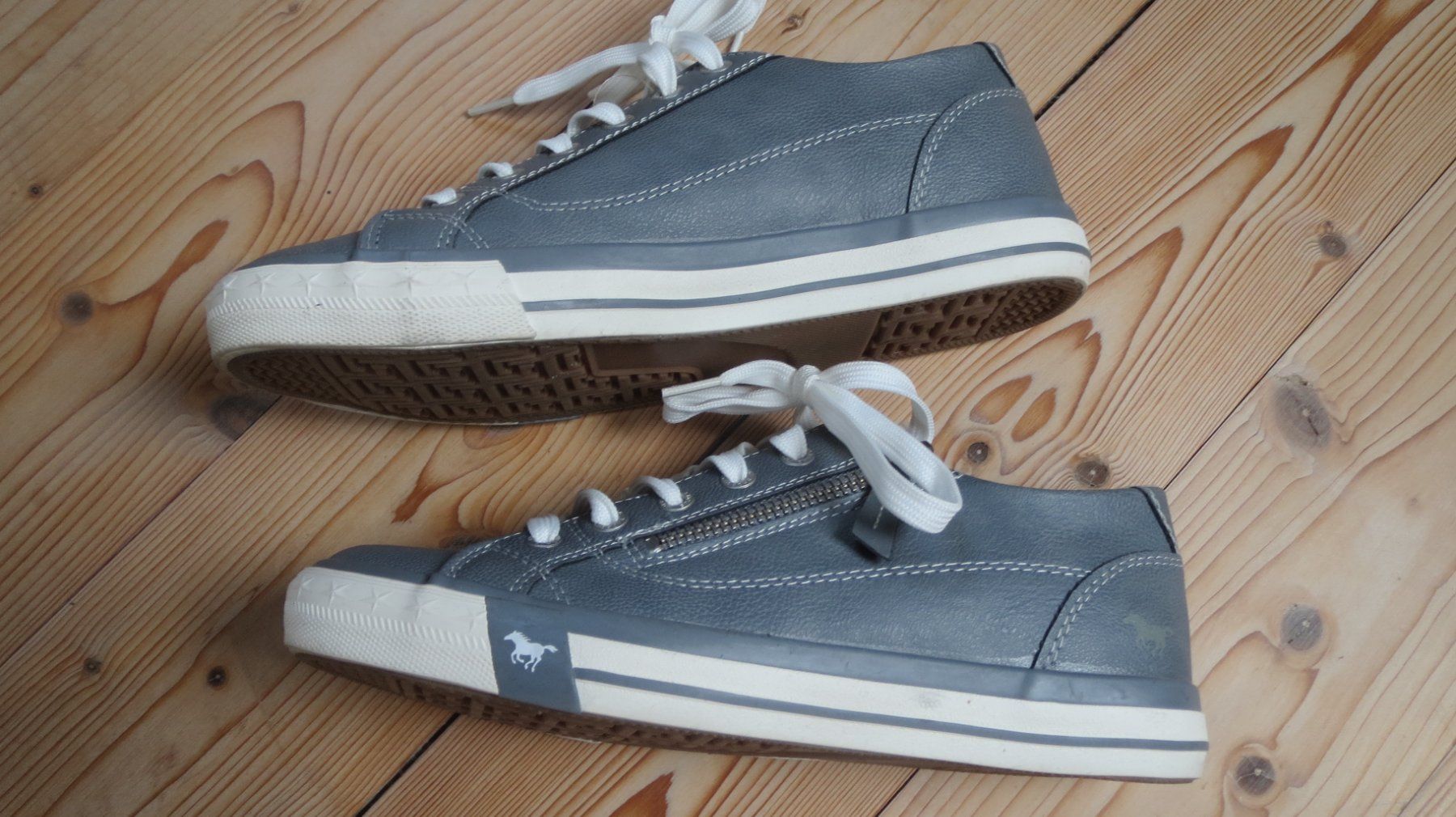 Mustang Scarpe da donna: Mustang - Graue Sommer-Sneakers – Usato da Utzenstorf venduto da plus01 2
