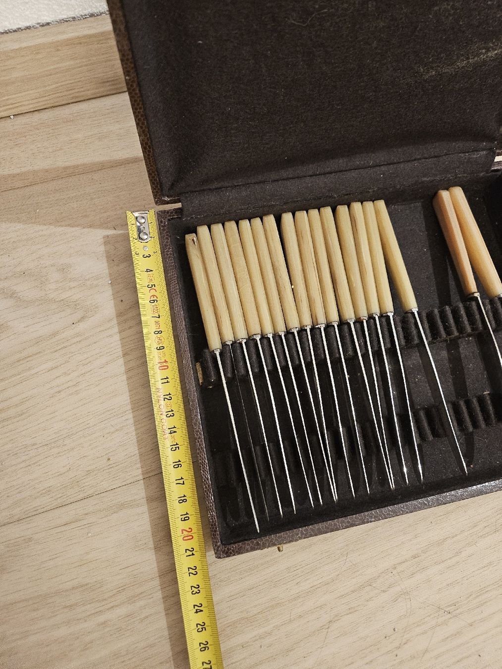 Posate: Couteaux vintage avec coffret – Usato da La Joux FR venduto da car_ck96 7