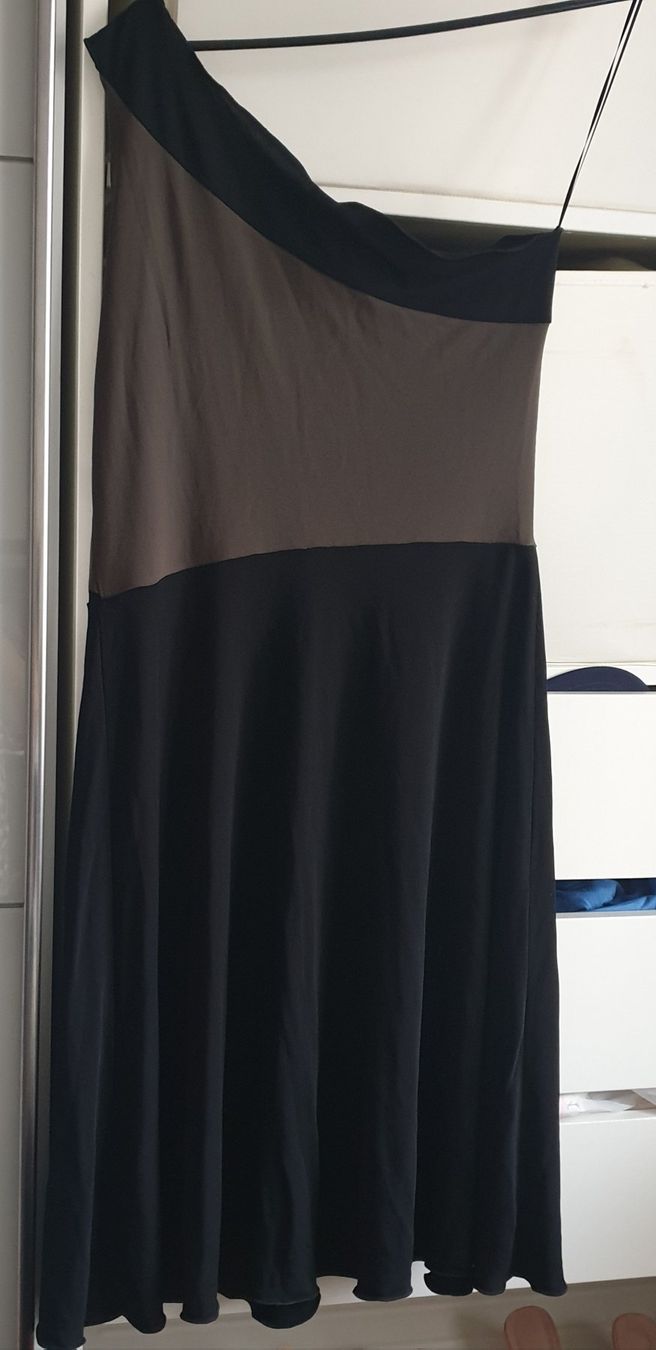 Armani Vestiti: ARMANI schönes Kleid Gr. 38 – Usato da Frenkendorf venduto da Chrigeli01 1
