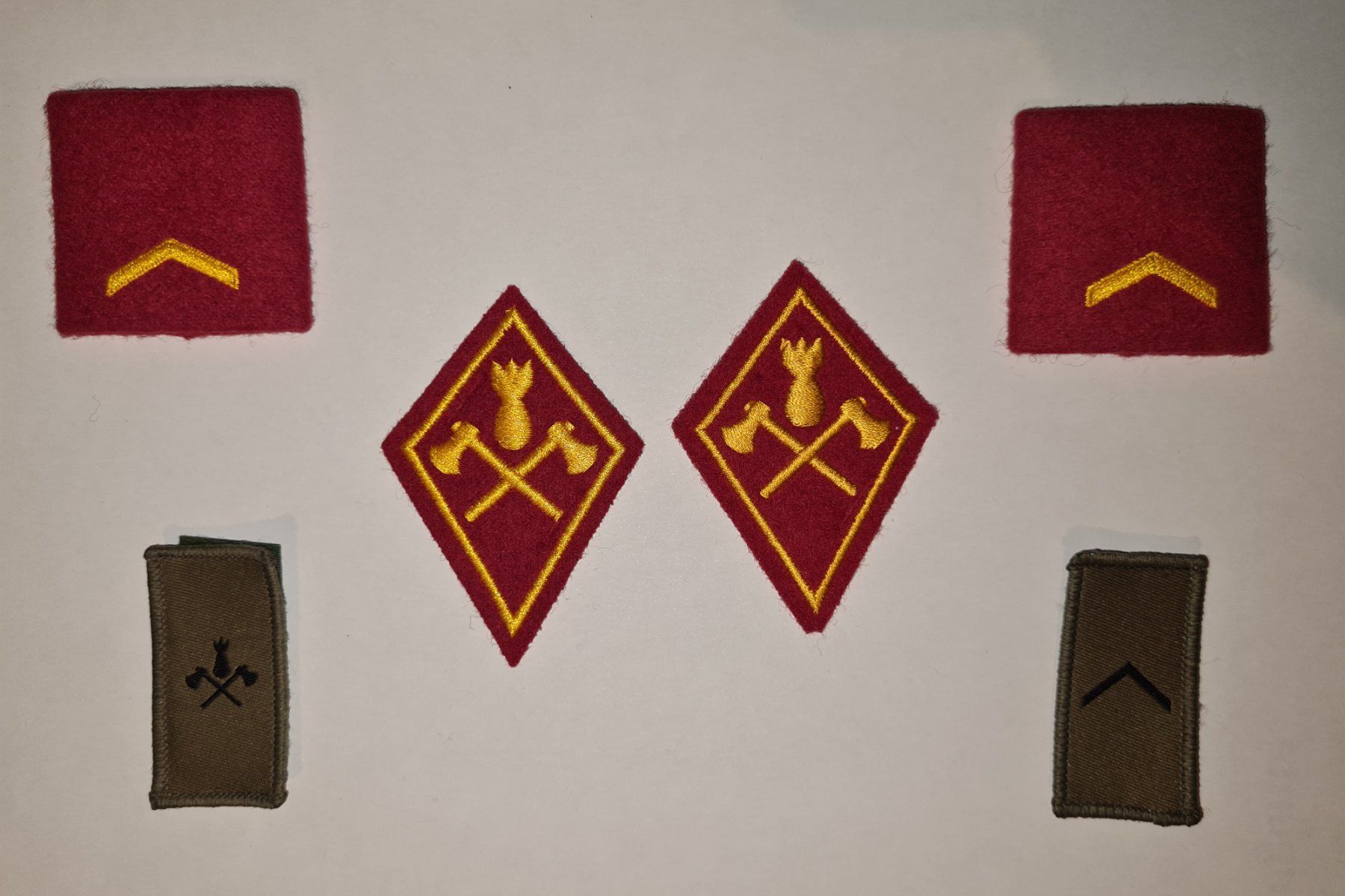 Schweizer Armee Plaketten & Abzeichen: Abzeichen set. rot > Rettungstruppen / Korporal – Gebraucht aus Obermumpf von oiskypoisky