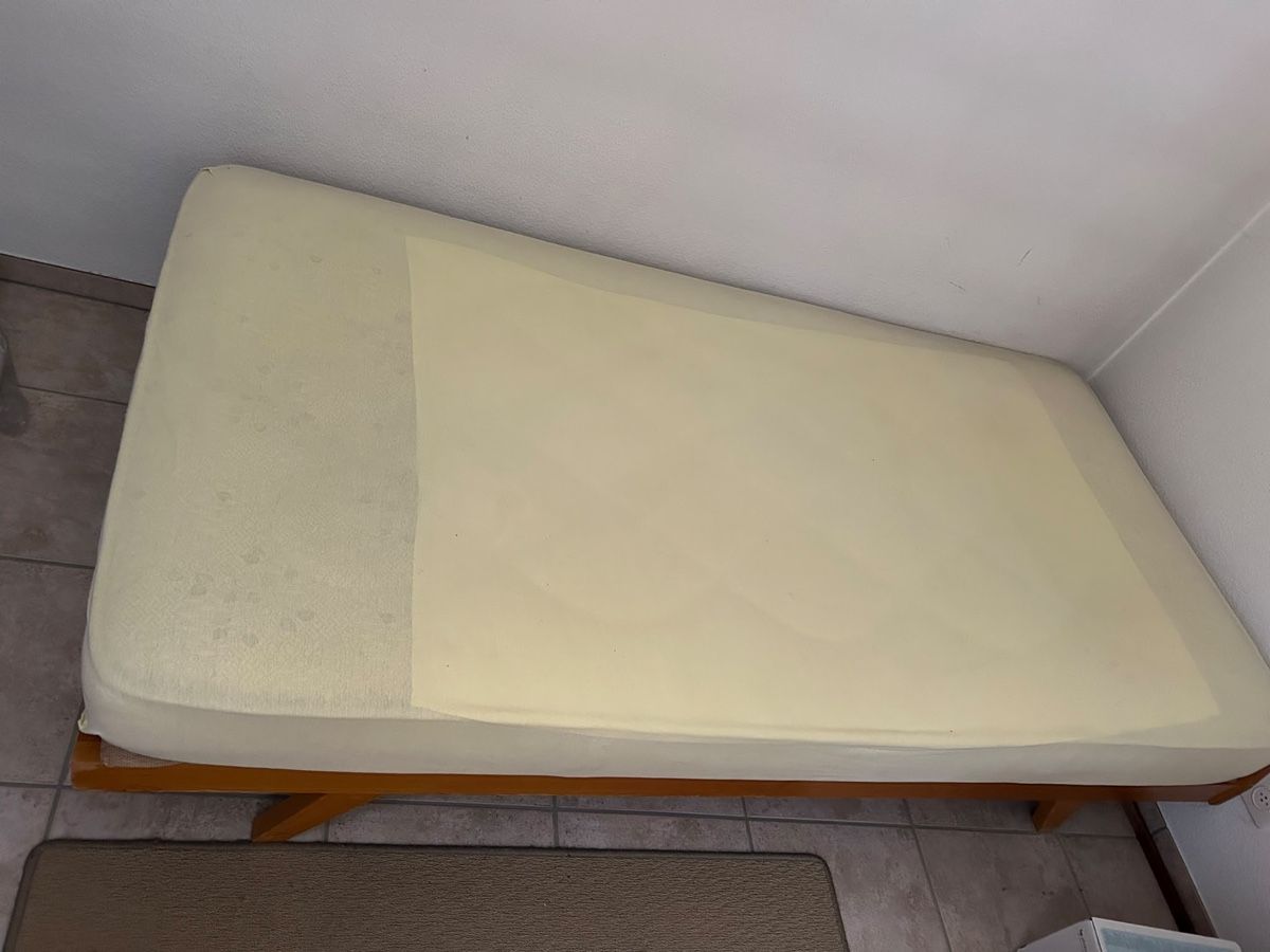 Betten: Bett inkl. Rost und Matraze – Gebraucht aus Neftenbach von Gioia_msc 1