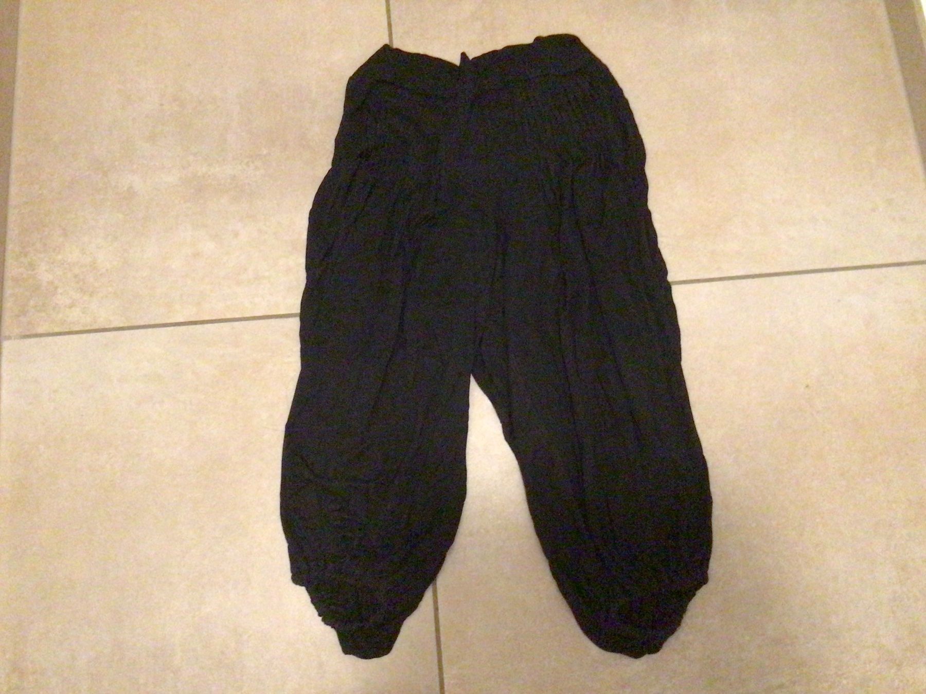 Pantaloni: Hose Bermuda www.station M – Usato da Minusio venduto da liam04