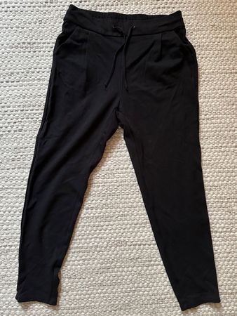 Vero Moda Damen Sommerhose Gr. XS Schwarz – Viskose
