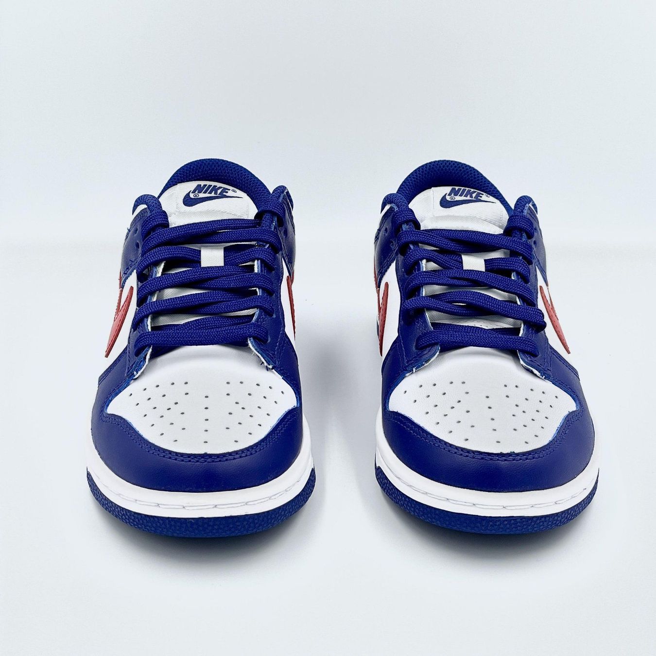 Nike Scarpe da donna: Nike Dunk Low White Blue Red EU 39 – Nuovo e nell'imballaggio originale da Erlinsbach venduto da sasneakers 4