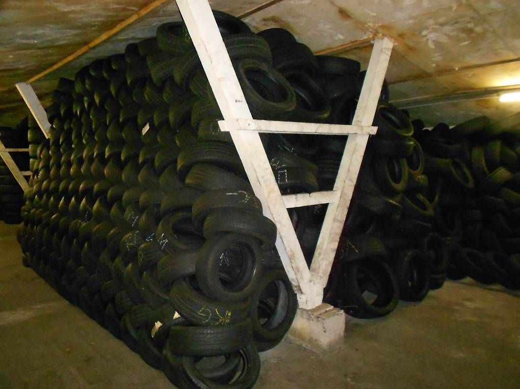 Sonstiges Schreiben & Zeichnen: Lot de pneus pour exportation 5000 pièces – Gebraucht aus Léchelles von guibus02 1