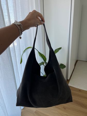 &other Stories Handtasche Suede