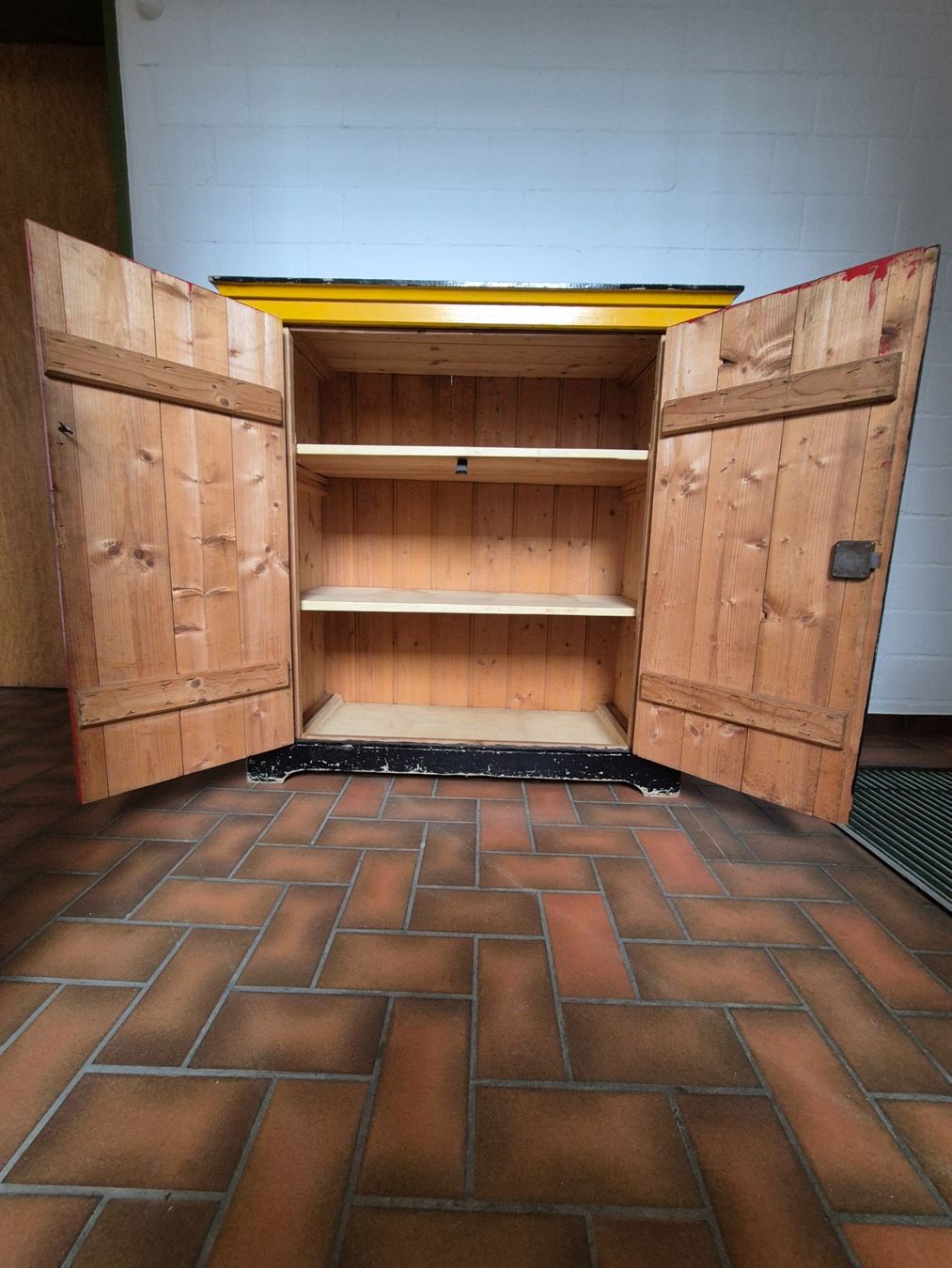 Armadi: Vintage Schrank – Usato da Gelterkinden venduto da bsag78 1