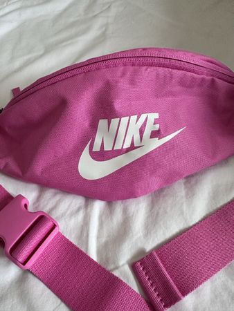 NIKE Pinke Bauchtasche / Laufgürtel – Sehr guter Zustand